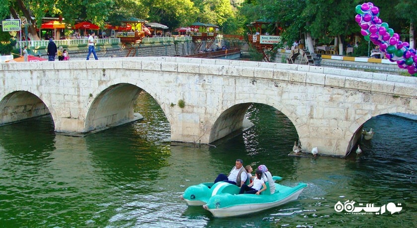 سرگرمی پیاده روی در قونیه شهر ترکیه کشور قونیه