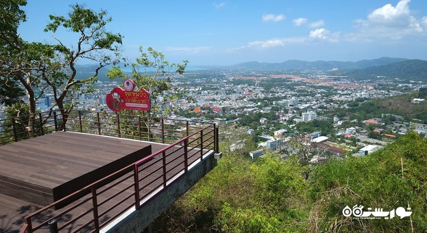 سرگرمی بازدید از تپه میمون ها در شهر پوکت شهر تایلند کشور پوکت