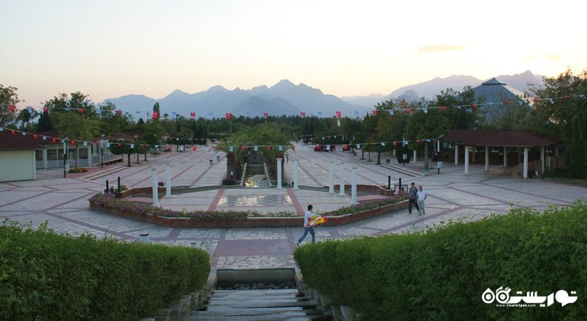  جام پیرامیت - حرم شیشه ای شهر ترکیه کشور آنتالیا