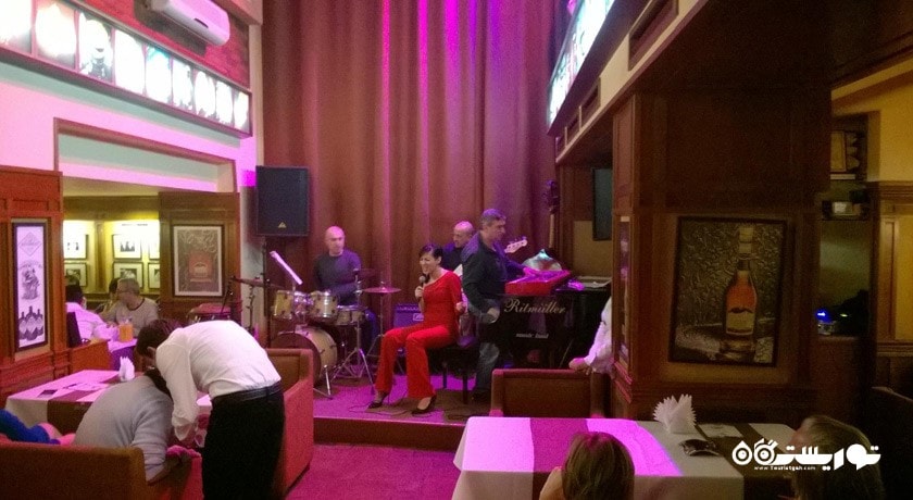 رستوران کلوب جاز ملخص شهر ایروان 