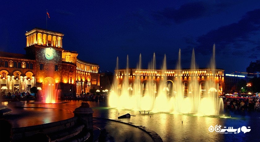  میدان جمهوری در ایروان شهر ارمنستان کشور ایروان
