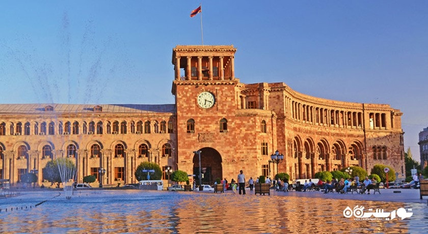  میدان جمهوری در ایروان شهر ارمنستان کشور ایروان