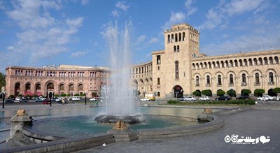  میدان جمهوری در ایروان شهر ارمنستان کشور ایروان