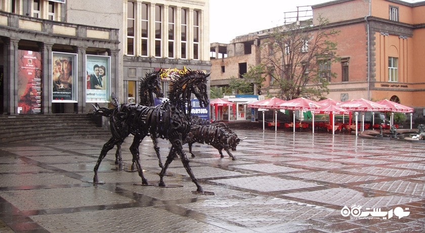  میدان شارل آزناوور شهر ارمنستان کشور ایروان