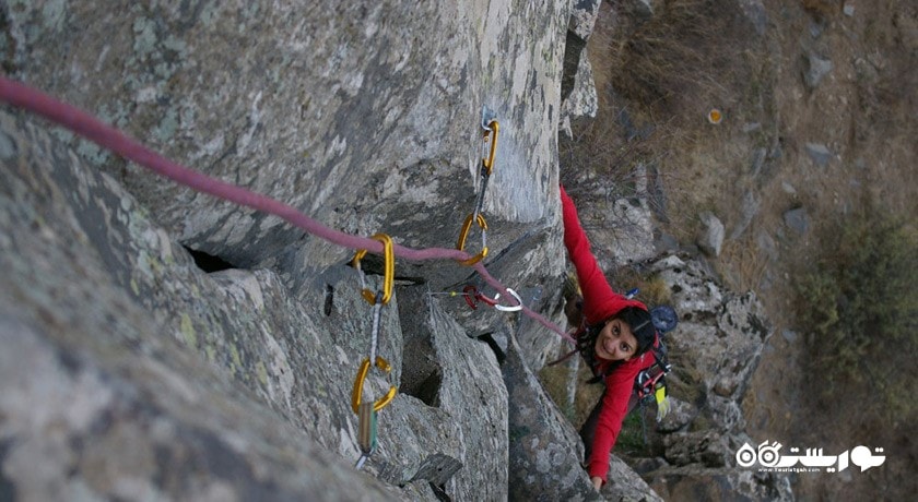 سرگرمی صخره نوردی در ارمنستان شهر ارمنستان کشور ایروان