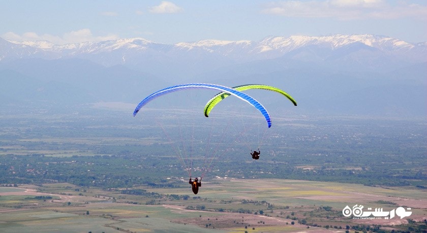 سرگرمی پاراگلایدر در ارمنستان شهر ارمنستان کشور ایروان
