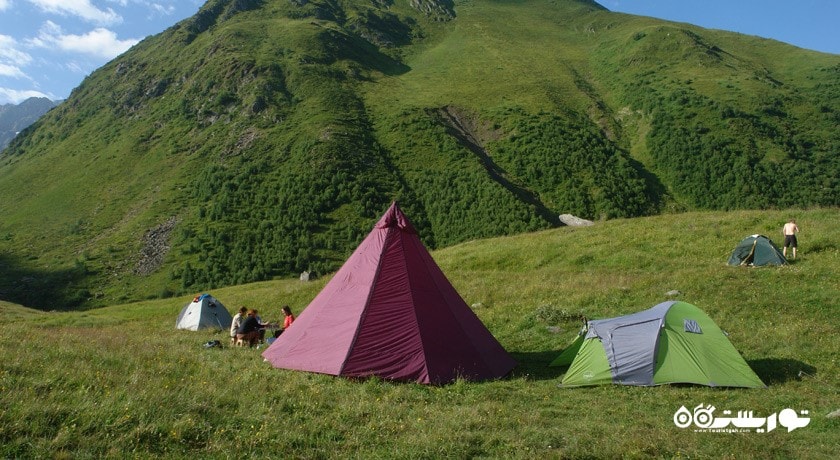 سرگرمی کمپینگ در ارمنستان شهر ارمنستان کشور ایروان