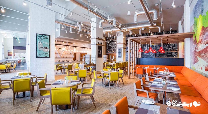 نمای رستوران بین المللی مارکت