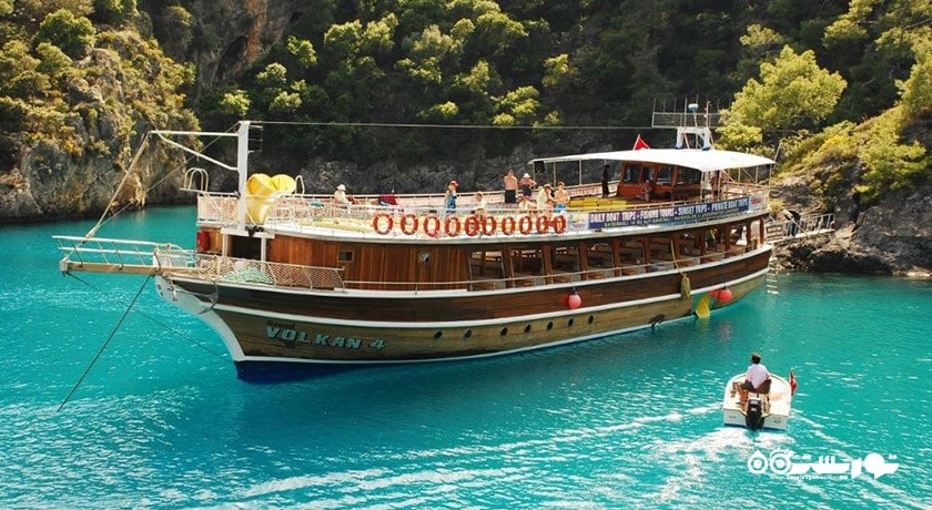 سرگرمی  قایق سواری در ازمیر شهر ترکیه کشور ازمیر