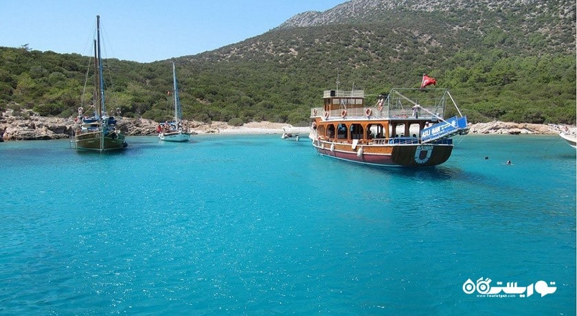 سرگرمی  قایق سواری در ازمیر شهر ترکیه کشور ازمیر