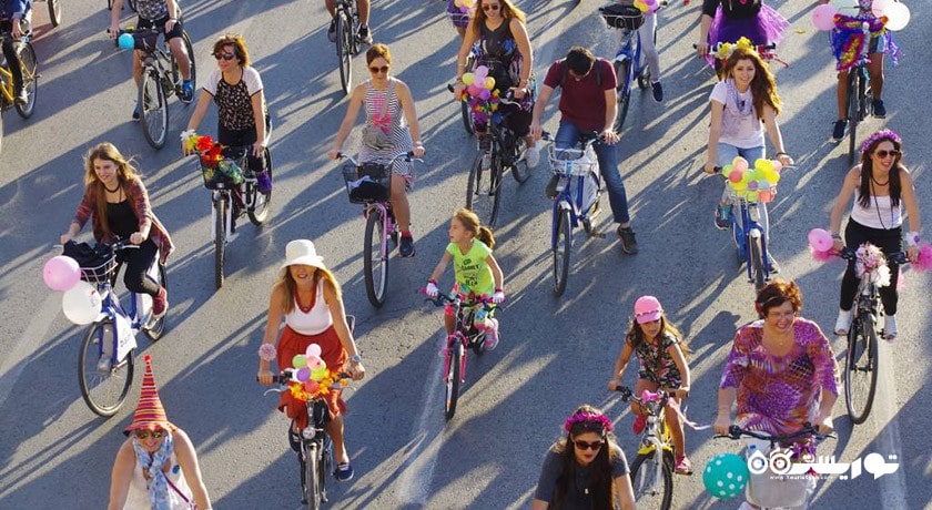 سرگرمی دوچرخه سواری در ازمیر شهر ترکیه کشور ازمیر