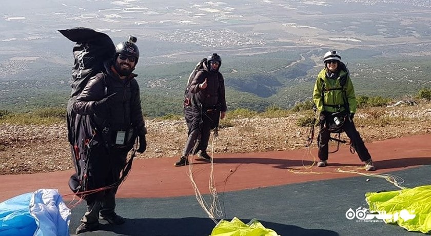 سرگرمی پاراگلایدر در ازمیر شهر ترکیه کشور ازمیر