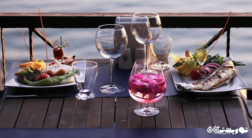 رستوران رستوران و بارهای هتل آرورا شهر کوش آداسی 