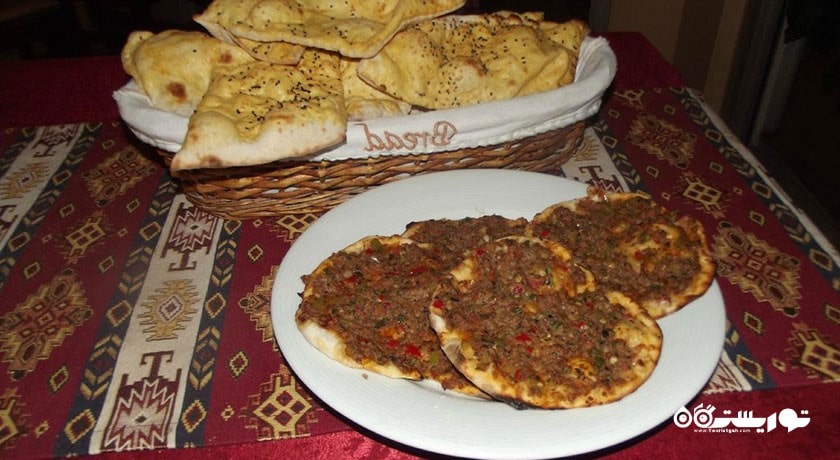 رستوران رستوران اتانتیک اجاکباشی شهر بدروم 