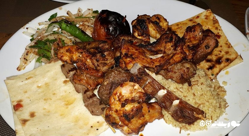 رستوران رستوران اتانتیک اجاکباشی شهر بدروم 