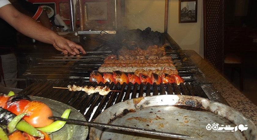 رستوران رستوران اتانتیک اجاکباشی شهر بدروم 