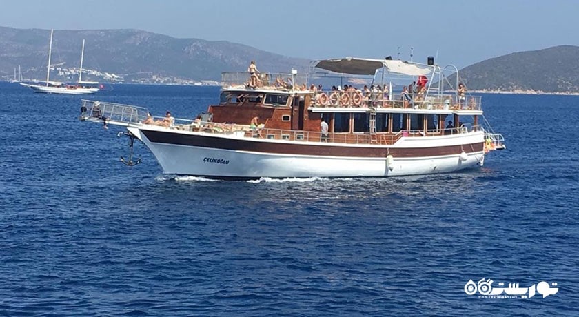 سرگرمی سفرهای روزانه با قایق در بدروم شهر ترکیه کشور بدروم