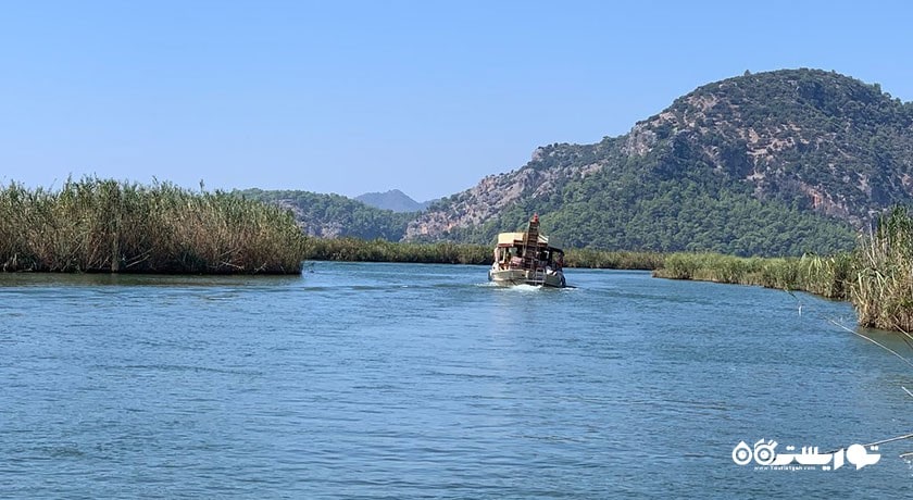 سرگرمی سفر تمام روزه از بدروم به دالیان با کروز، ساحل ایزتوزو شهر ترکیه کشور بدروم