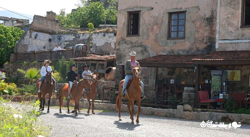 سرگرمی اسب سواری در بدروم شهر ترکیه کشور بدروم