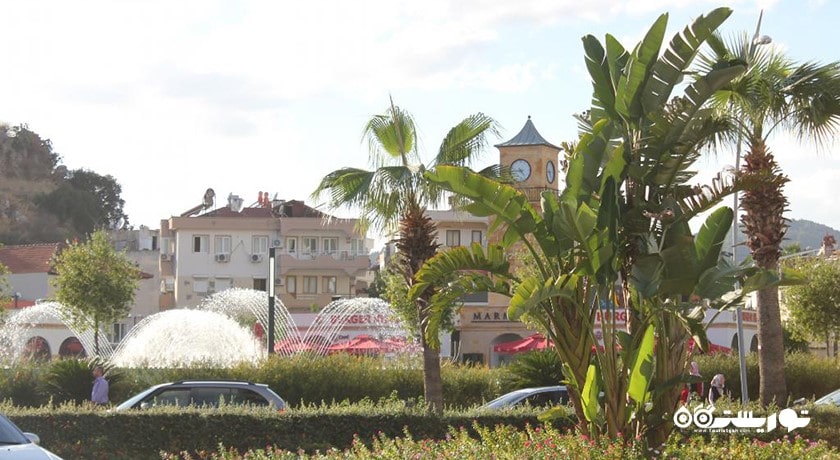  میدان جوانان نوزدهم ماه مه و فواره های رقص آب شهر ترکیه کشور مارماریس