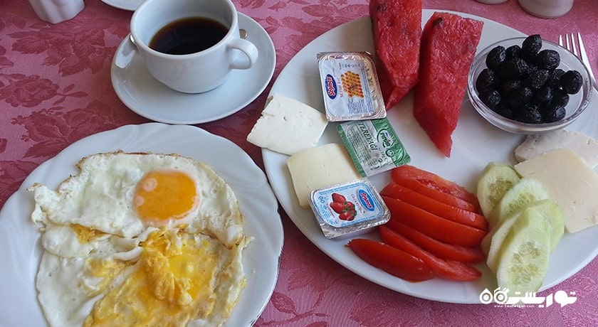 رستوران رستوران محل پدر و پسر و اسکله سوفراسی شهر آلانیا 