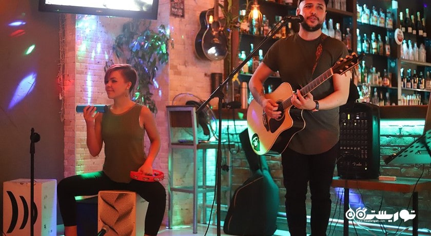 رستوران رستوران بای ام اچ فود اند درینکس شهر آلانیا 