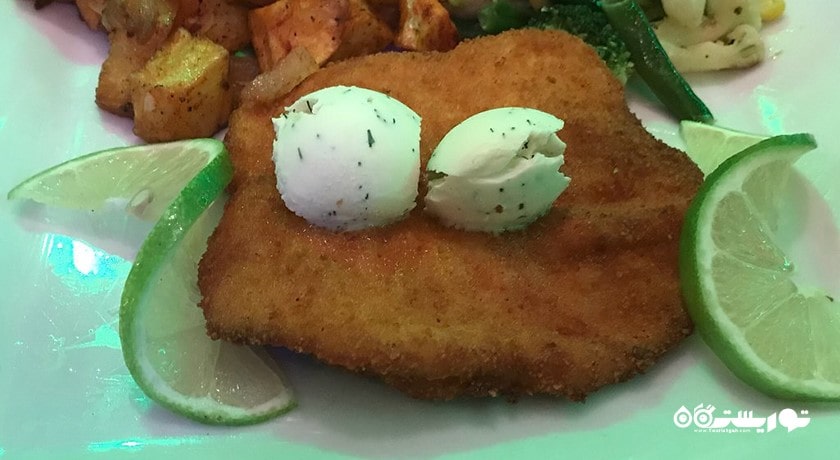 رستوران بار و رستوران تئوز پلیس شهر آلانیا 