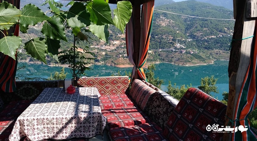 سرگرمی تفریح کنار رودخانه دیم شهر ترکیه کشور آلانیا