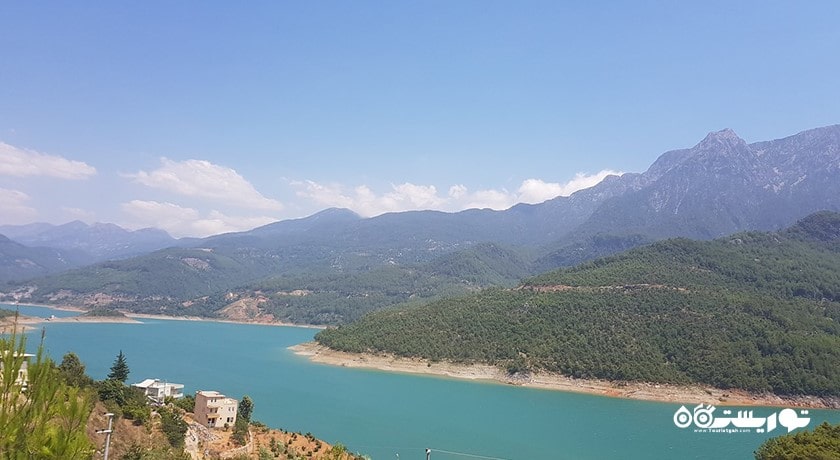 سرگرمی تفریح کنار رودخانه دیم شهر ترکیه کشور آلانیا