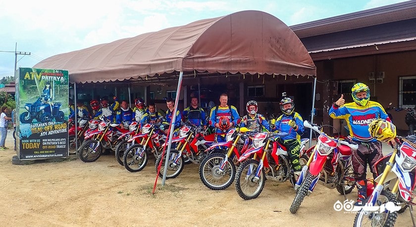 موتور سواری در جاده های خاکی پاتایا -  شهر پاتایا