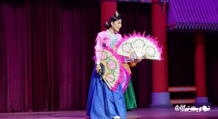 سرگرمی شو آلکازار در پاتایا شهر تایلند کشور پاتایا