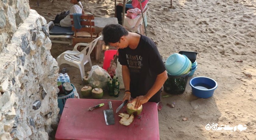 سرگرمی ساحل کوزی آیلند یا ساحل دنج در پاتایا شهر تایلند کشور پاتایا