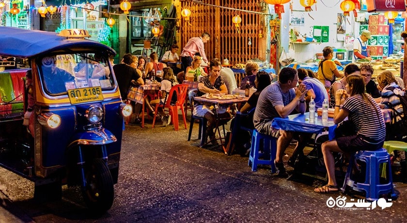 سرگرمی غذای خیابانی در بانکوک شهر تایلند کشور بانکوک