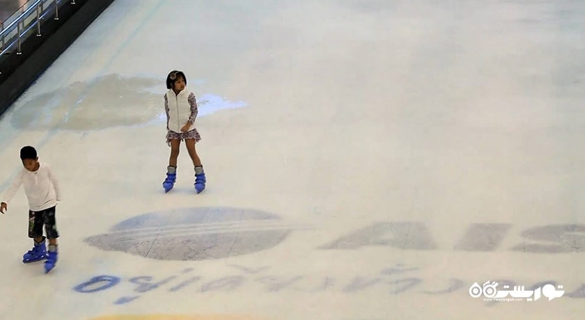 سرگرمی اسکیت روی یخ در بانکوک شهر تایلند کشور بانکوک