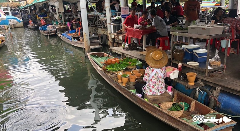مرکز خرید بازار شناور تالینگ چان شهر تایلند کشور بانکوک