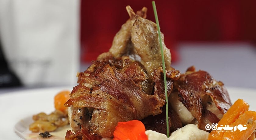 رستوران رد کاناپه -  شهر وارنا