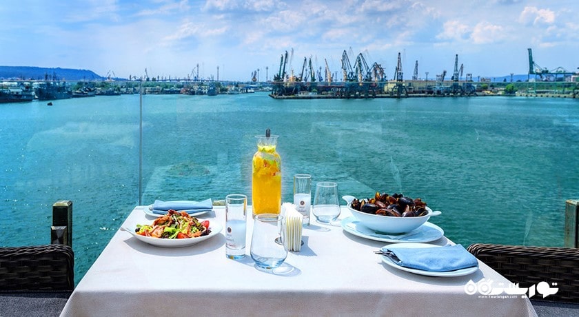 رستوران رستوران کاپیتان کوک فیش اند بیف شهر وارنا 