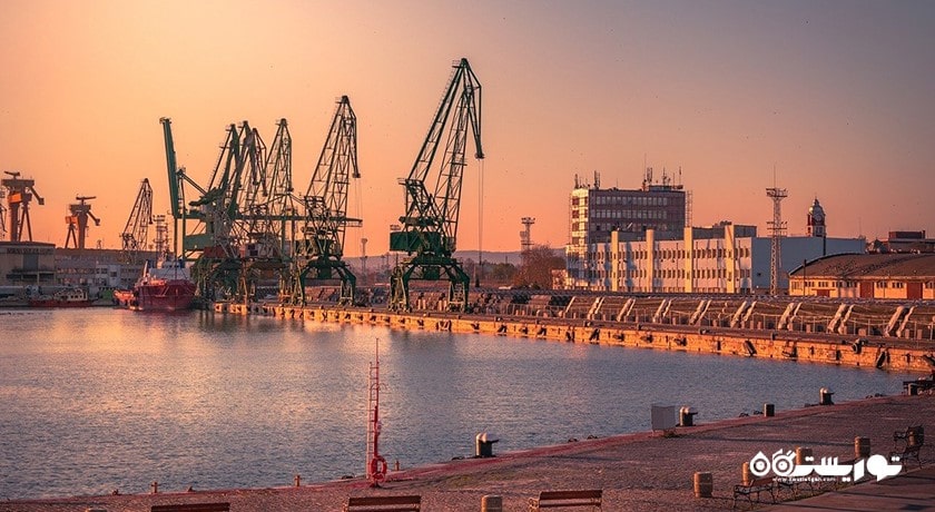 بندر وارنا -  شهر وارنا