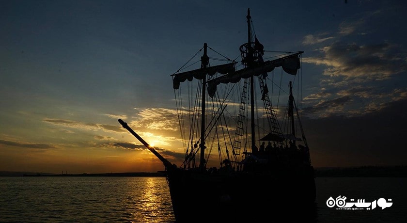 سرگرمی سفر دریایی غروب آفتاب شهر بلغارستان کشور وارنا