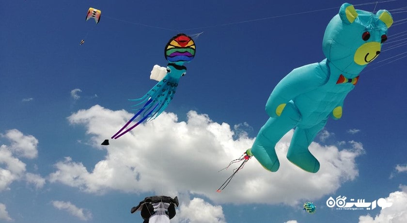 ساحل آسپاروهوو -  شهر وارنا