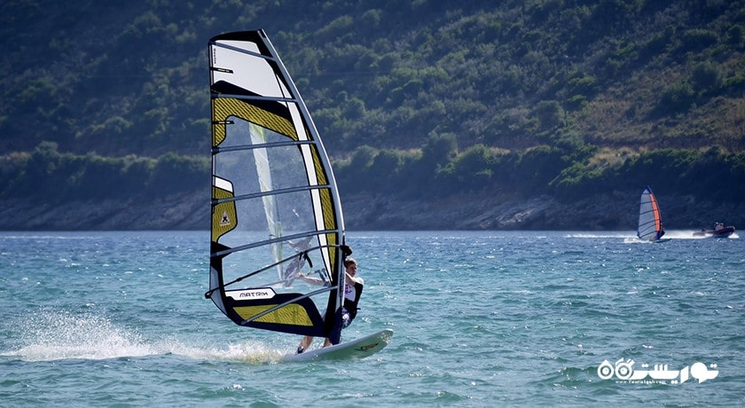 ساحل آسپاروهوو -  شهر وارنا