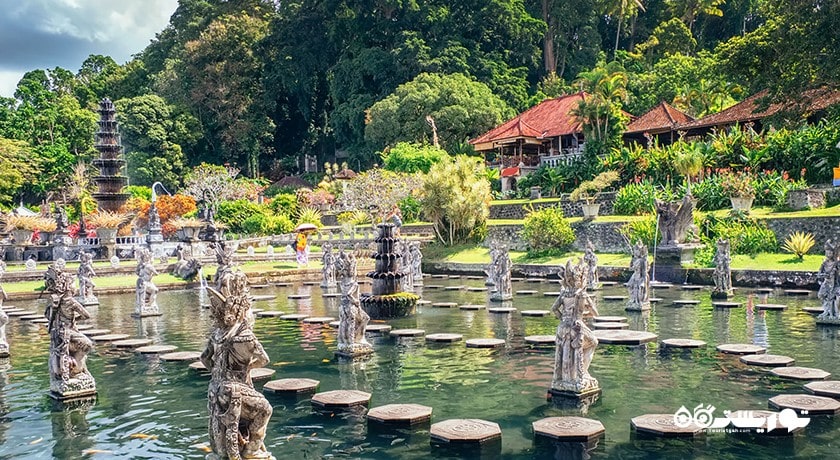  باغ آبی سلطنتی تیرتا گانگا شهر اندونزی کشور بالی