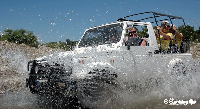 سرگرمی جیپ سافاری در کوش آداسی شهر ترکیه کشور کوش آداسی