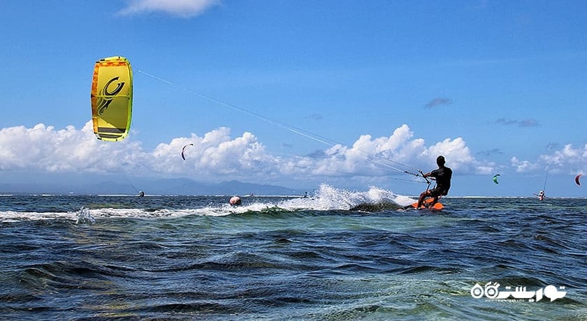 سرگرمی کایت سرفینگ در بالی شهر اندونزی کشور بالی