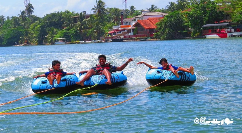 سرگرمی دونات سواری در بالی شهر اندونزی کشور بالی