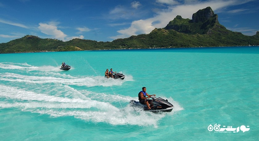 سرگرمی اسکی روی آب در بالی شهر اندونزی کشور بالی