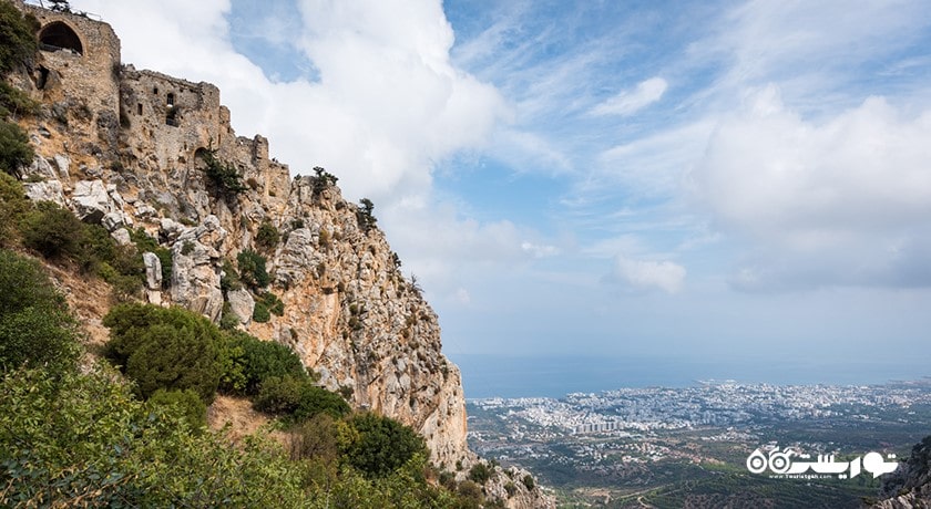  قلعه سنت هیلاریون شهر قبرس شمالی کشور نیکوزیای شمالی