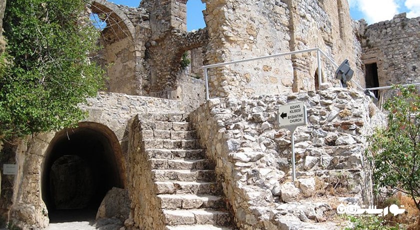  قلعه سنت هیلاریون شهر قبرس شمالی کشور نیکوزیای شمالی