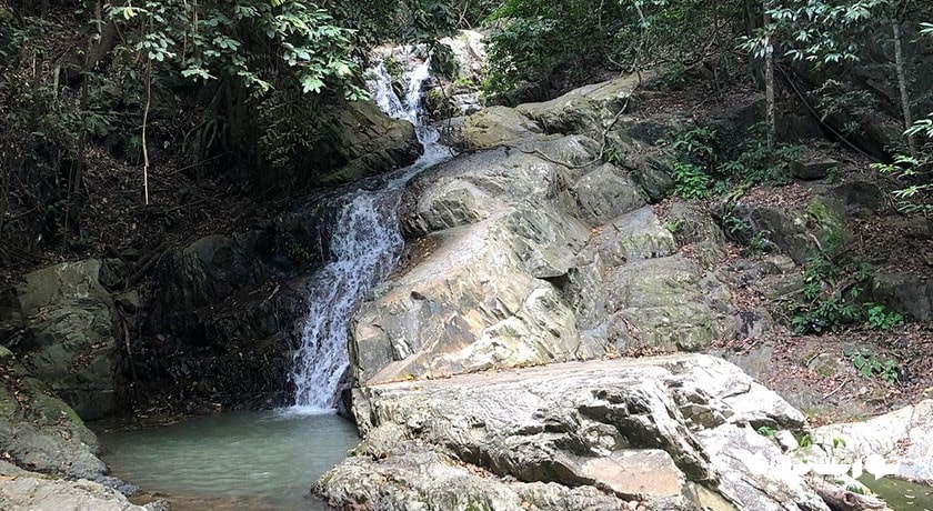  آبشار خونسی شهر تایلند کشور کو سامویی