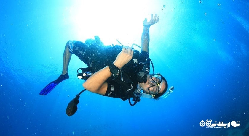 سرگرمی غواصی در کو تائو شهر تایلند کشور کو سامویی